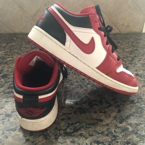 Nike air Jordan 1 low top 5.5 Y shoes